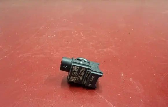 Chrysler Pacifica Airbag deployment crash/impact sensor 68483899AA