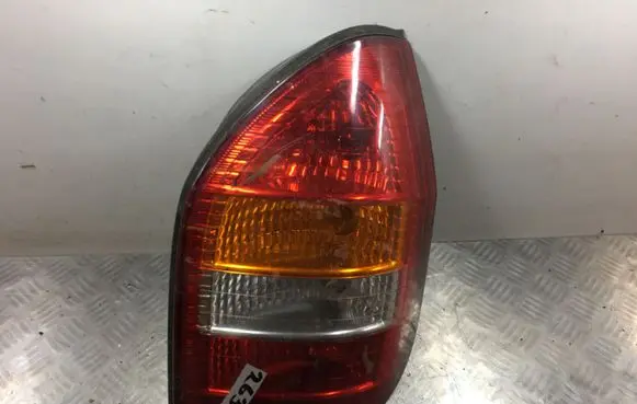 Opel Zafira A Rear/tail lights