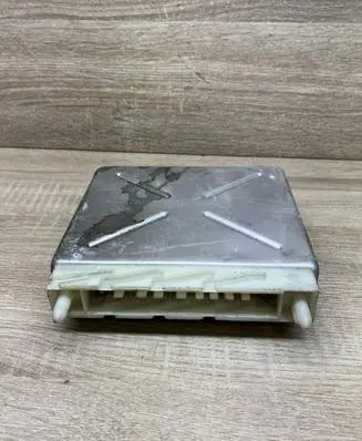 Volvo XC90 Engine control unit/module P09480761 00001313A6