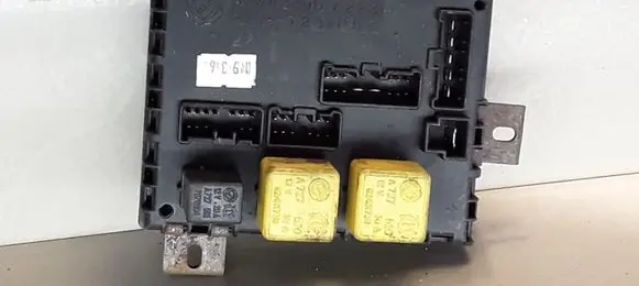 Fiat Marea Fuse module 46443390A223 82461739 7676504