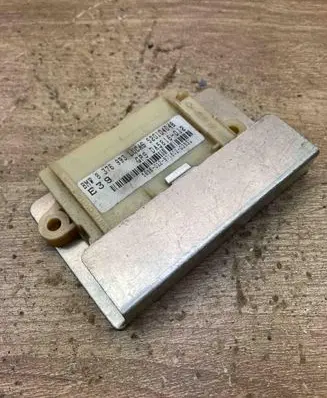 BMW 5 E39 Alarm control unit/module 8376993 520104048