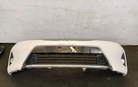 Toyota Auris E180 Front bumper