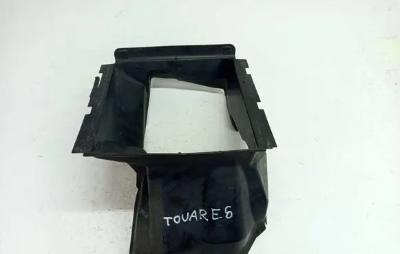Volkswagen Touareg II Intercooler air channel guide 7P6117335