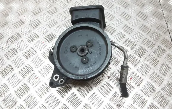 BMW 5 E60 E61 Power steering pump 7693974101
