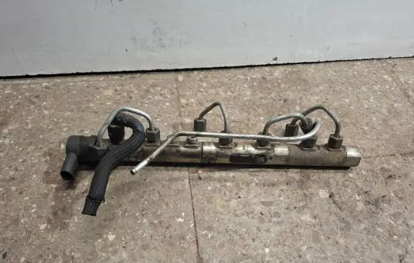 BMW 7 E65 E66 Fuel main line pipe 7792492 779249204