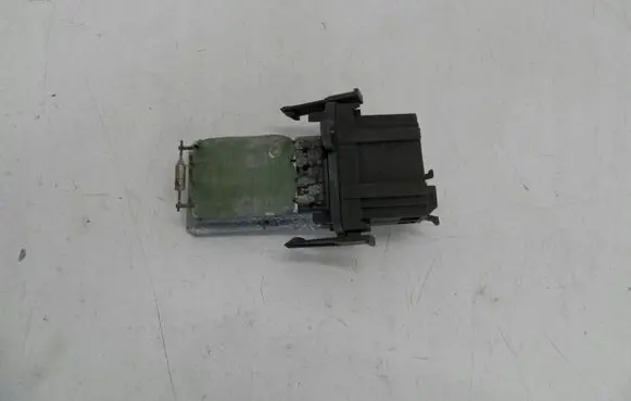 Volkswagen Golf III Heater blower motor/fan resistor 881055650
