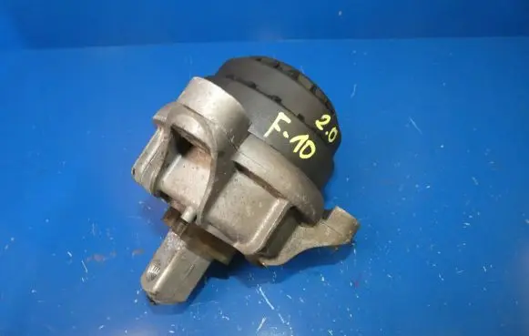 BMW 5 F10 F11 Engine mount bracket 6780264