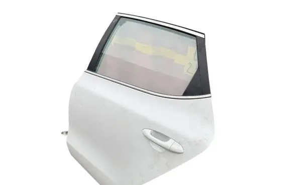 KIA Ceed Rear door
