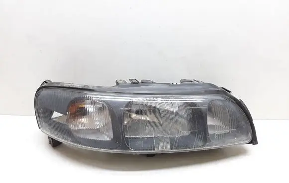 Volvo V70 Headlight/headlamp 8659611