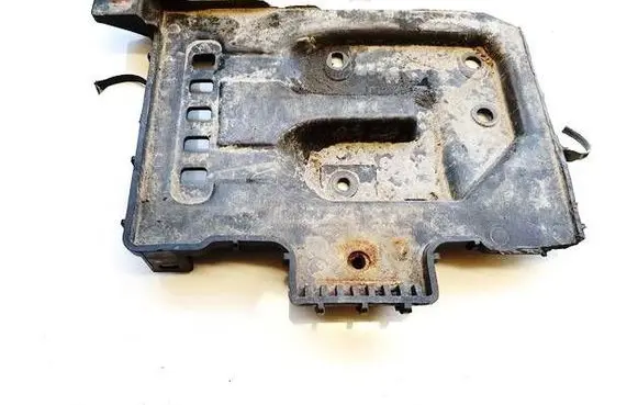 Battery box tray