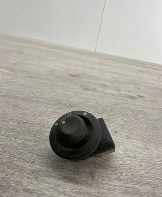 Renault Megane II Wing mirror switch 8200002442A