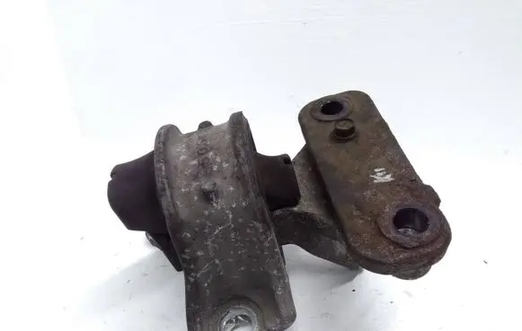 Honda CR-V Engine mount bracket 50SWY