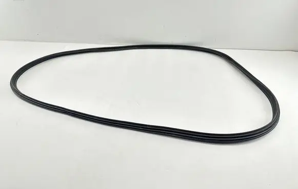 Toyota Yaris XP210 Trunk rubber seal (body) 67881K0010