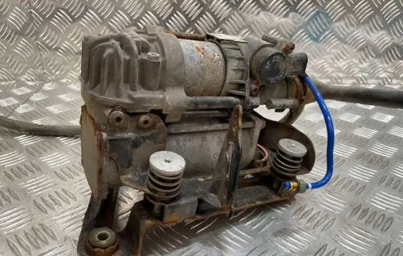 BMW 7 G11 G12 Air suspension compressor/pump