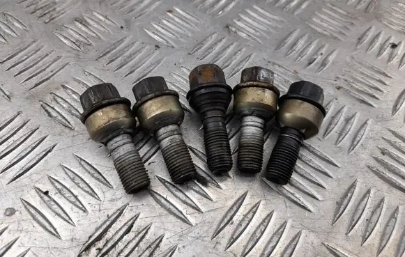Porsche Panamera (970) Nuts/bolts 