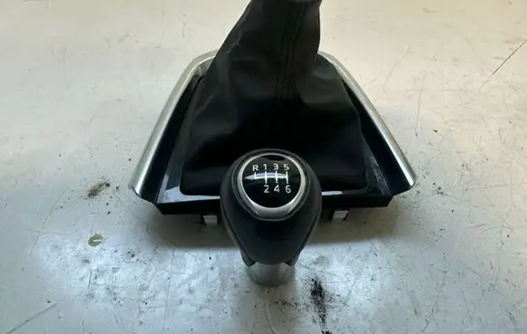 Mazda 2 Gear lever shifter trim leather/knob 