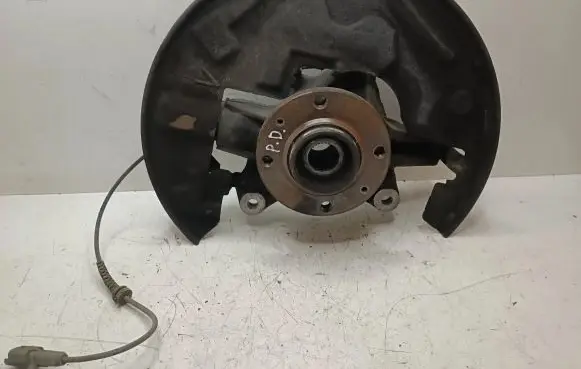 Citroen DS5 Front wheel hub