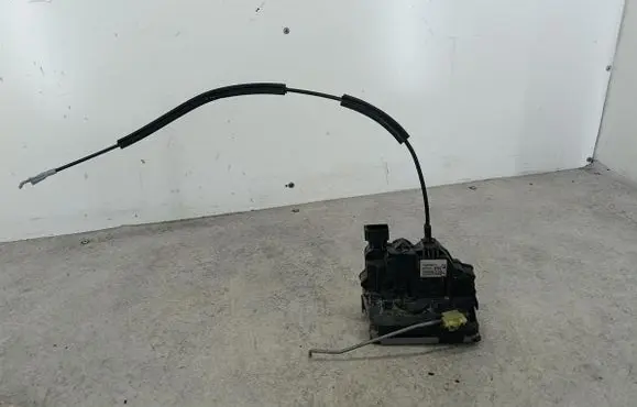 Opel Corsa D Front door lock 13258274EH