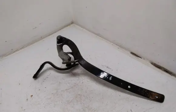 Volkswagen Touareg I Tailgate/trunk/boot hinge 7L682730C