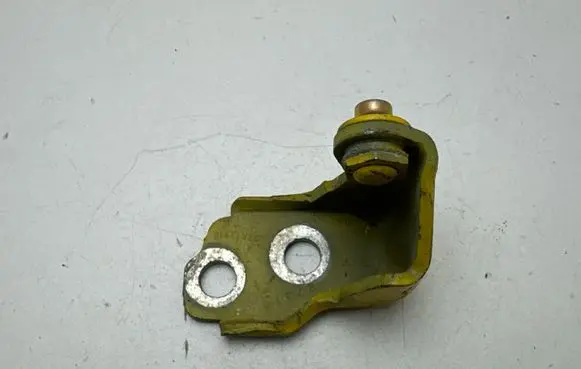 Ford Mustang VI Front door lower hinge 