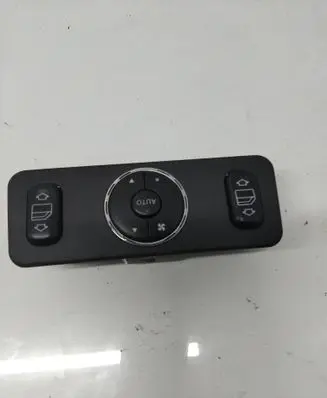 Mercedes-Benz ML W163 Electric window control switch A1638200326 2003093009 03420610
