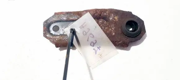 Radiator mount bracket