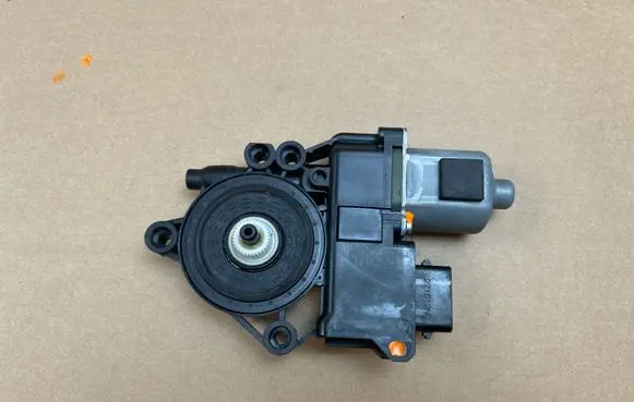 Hyundai i40 Rear door window regulator motor 834603Z010