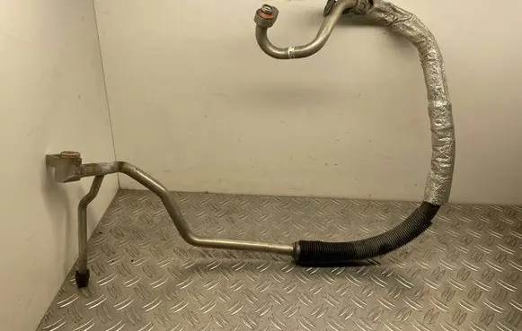 Air conditioning (A/C) pipe/hose
