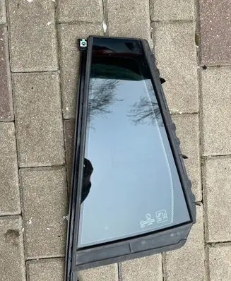 BMW X3 G01 Rear vent window glass 43R011005 7388833