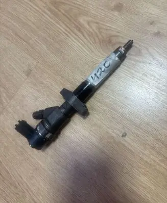 Renault Espace IV Fuel injector 0445110084 8200936736