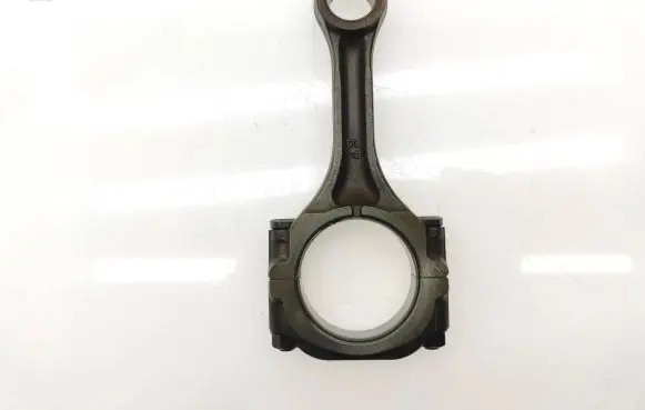 Subaru Forester SG Connecting rod/conrod 12100AA240 12100AA241