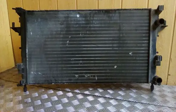 Renault Laguna II Coolant radiator 7711134656