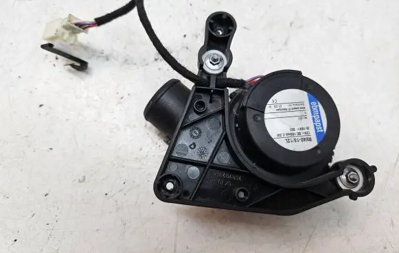 Mercedes-Benz E C207 W207 Engine control unit/module fan A2048300708