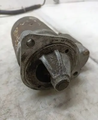 Nissan Bluebird Starter motor 23300-M8111