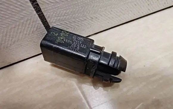 Audi A2 Outside/exterior temperature sensor 8Z0820535