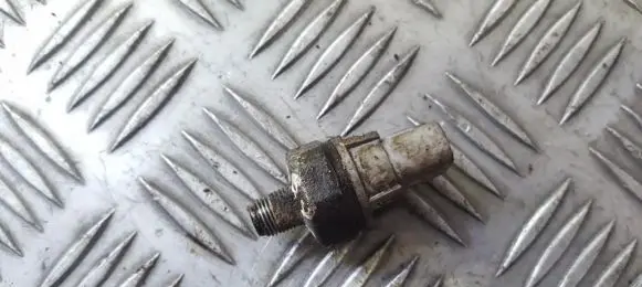 Toyota Camry Oil level sensor 