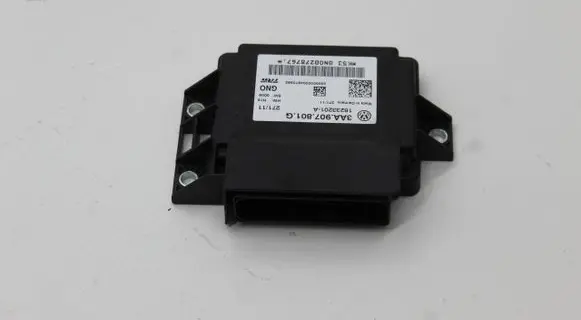 Volkswagen PASSAT B7 Hand brake control module 3AA907801G