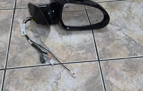 Mercedes-Benz E W214 Front door electric wing mirror A0998117500 A2148105400