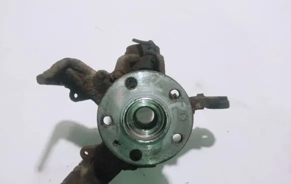 Skoda Fabia Mk1 (6Y) Front wheel hub
