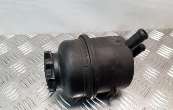 Brake fluid reservoir