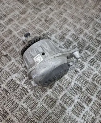 Mercedes-Benz C W205 Engine mount bracket A2052407600