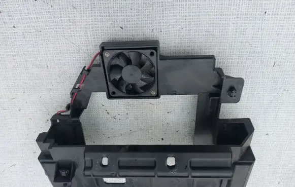 Land Rover Evoque II Other engine bay part M8D212C525AA