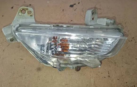Mazda 3 II Front indicator light B45A51360