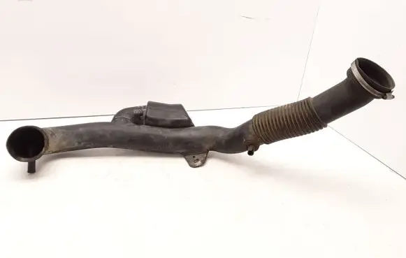 Opel Vectra B Air intake hose/pipe 90499597 2532639
