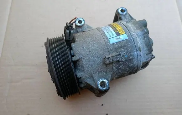 Renault Scenic II - Grand scenic II Air conditioning (A/C) compressor (pump) 8200309193