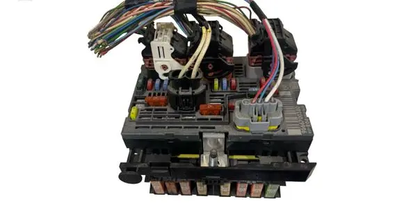 Citroen Berlingo Fuse module 9666700380