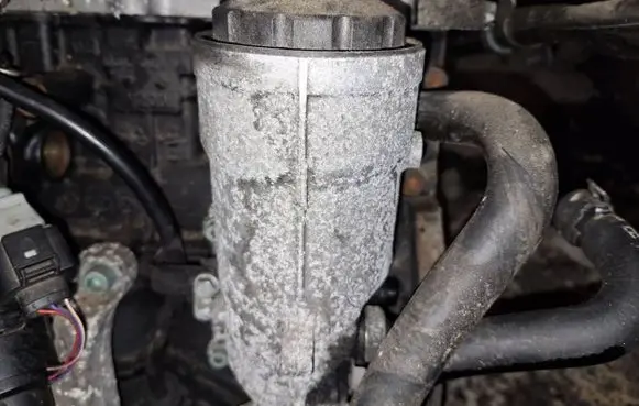 Audi A4 S4 B7 8E 8H Oil filter cover 