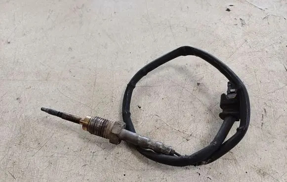 BMW 5 F10 F11 Exhaust gas temperature sensor 7805606