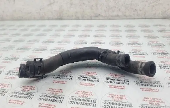 Volkswagen PASSAT B6 Engine coolant pipe/hose 3C0121086L