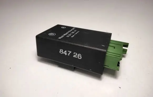 BMW 5 E34 Window control relay 61351384441 84726